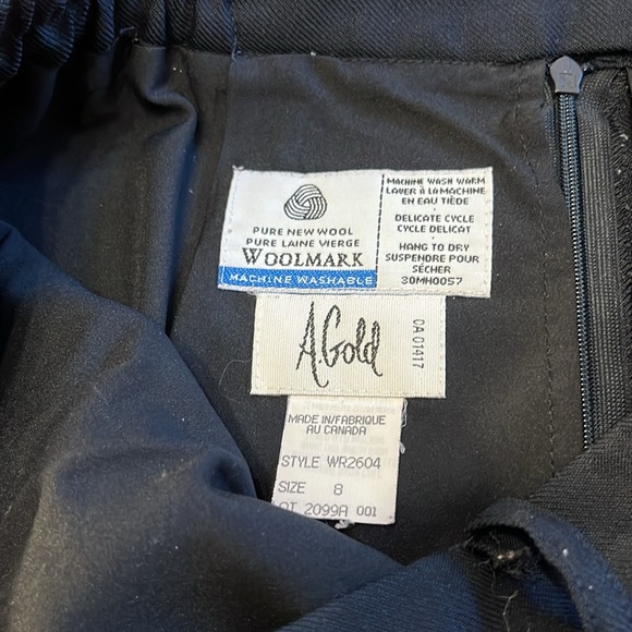 Wool lined navy skirt - Picture 7 of 9